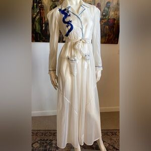 Stunning and Fabulous 1940’s Dressing Gown Robe Negligee Full Length